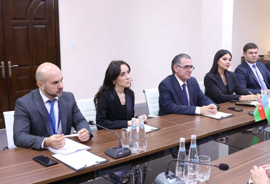 MEDİA-da Özbəkistanın bir sıra dövlət orqan və qurumlarının kommunikasiyaya məsul nümayəndələri ilə görüş olub
