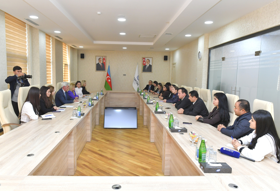 Representatives of leading Uzbek media outlets visit AZERTAC