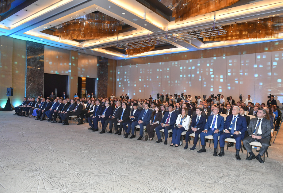 Bakú acoge el II Foro de Medios de Comunicación Azerbaiyán–Uzbekistán