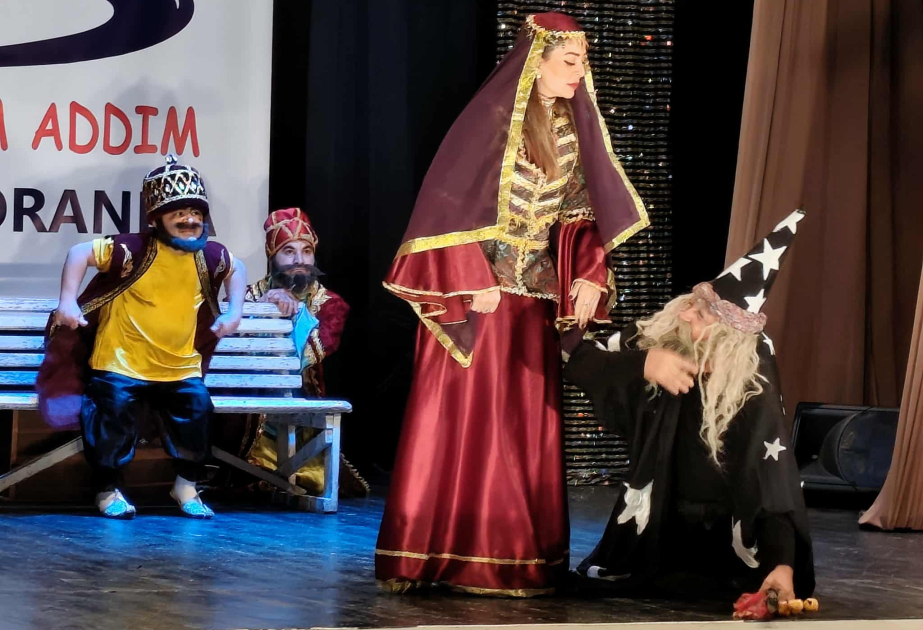 Bakı Uşaq və Gənclər Teatrı Lənkəranda VİDEO