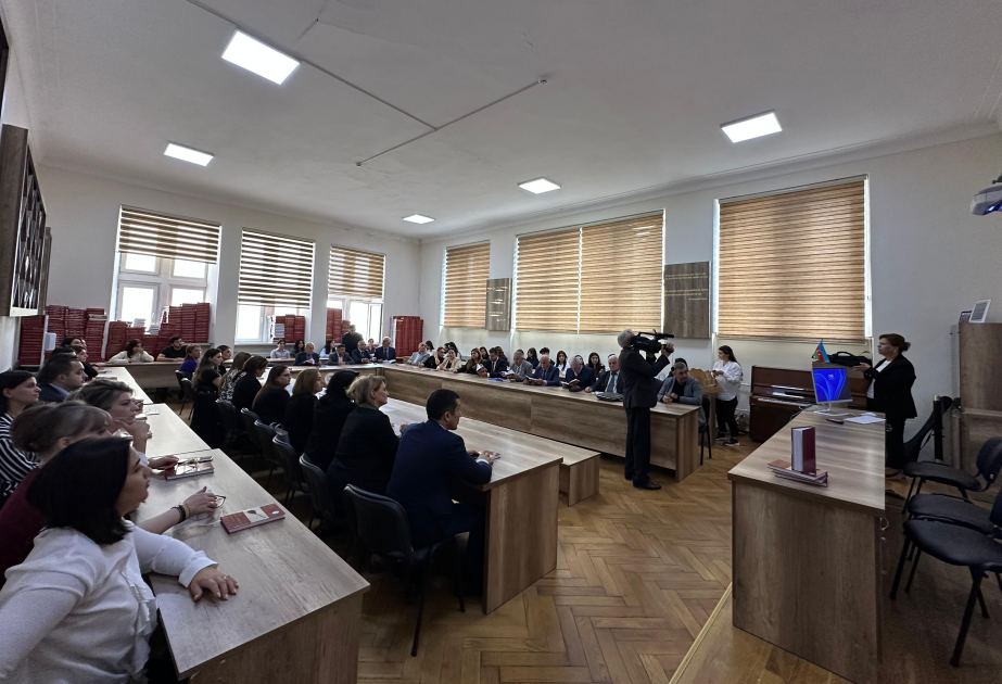 “Aşıqlar Qərbi Azərbaycanı tərənnüm edir” kitabının təqdimatı olub