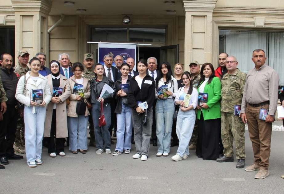 Yurda uzanan yollarda gənclik karvanı
