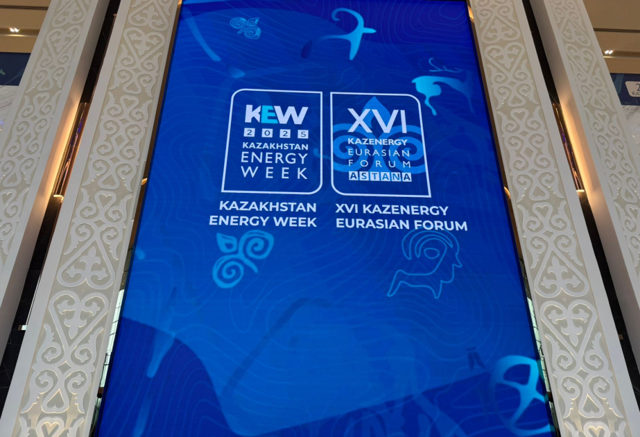 Azerbaiyán participa en el Foro Internacional de Energía en Astaná