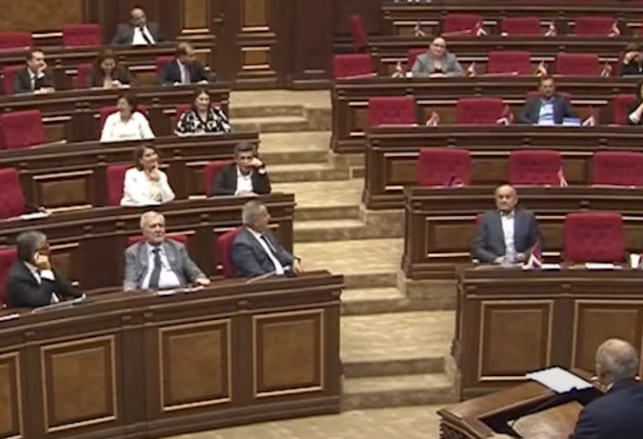 Парламент Армении утвердил заявление об установлении мира с Азербайджаном