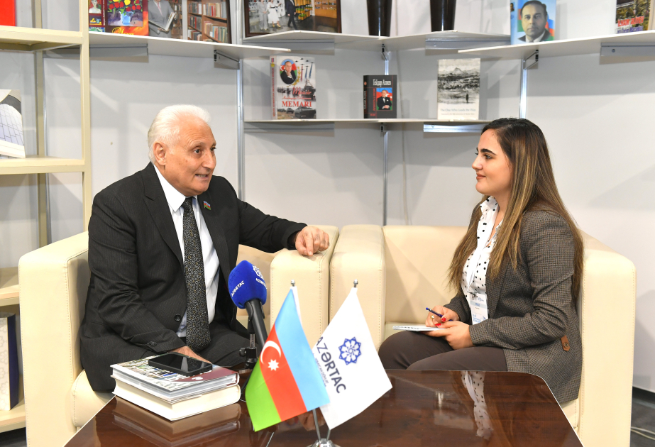 Hikmət Babaoğlu: Kitab millətin yaddaşı və gələcəyidir