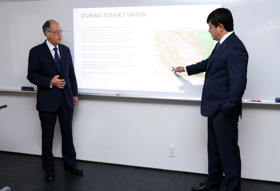 Presentación sobre Azerbaiyán en la Universidad de Yamato de Japón