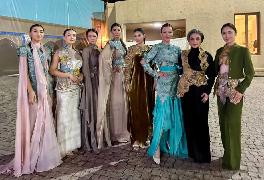 Коллекция Гюльнары Халиловой «Шебеке» с успехом представлена на Turkıstan World Craft Fest в Казахстане