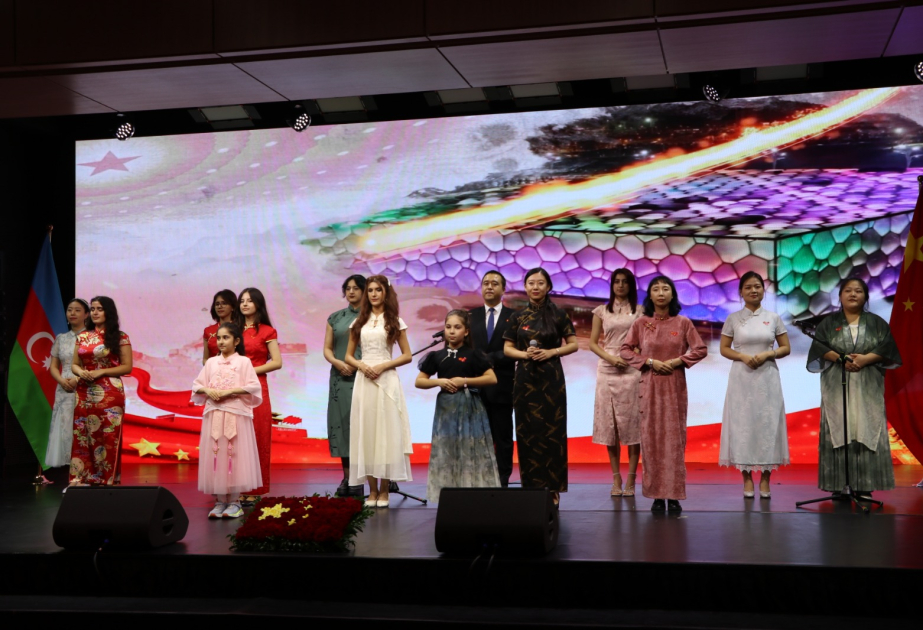 阿塞拜疆语言大学孔子学院受邀参加中国驻阿塞拜疆大使馆国庆招待会