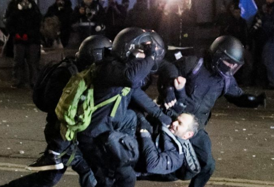 Tbilisidə aksiyada yaralanan polislərdən birinin vəziyyəti ağırdır