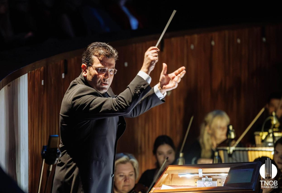 Beynəlxalq Opera Festivalında Azərbaycanı Əməkdar artist Əyyub Quliyev təmsil edib