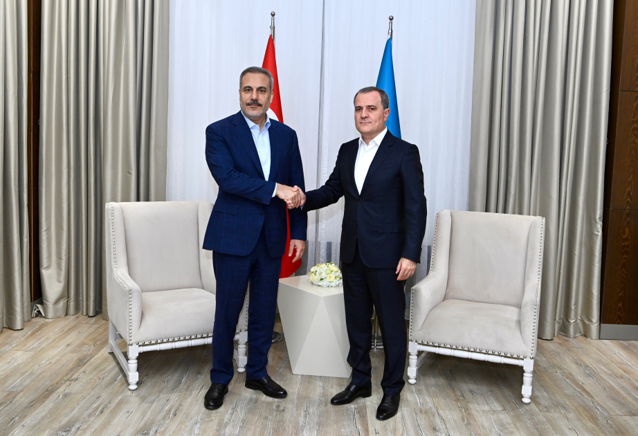 Azerbaijani, Turkish FMs meet in Gabala