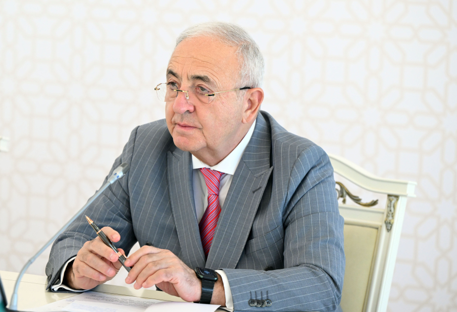 Asəf Hacıyev: Süni intellekt həyatımıza rahatlıqla yanaşı, bir sıra problemlər də gətirə bilər VİDEO