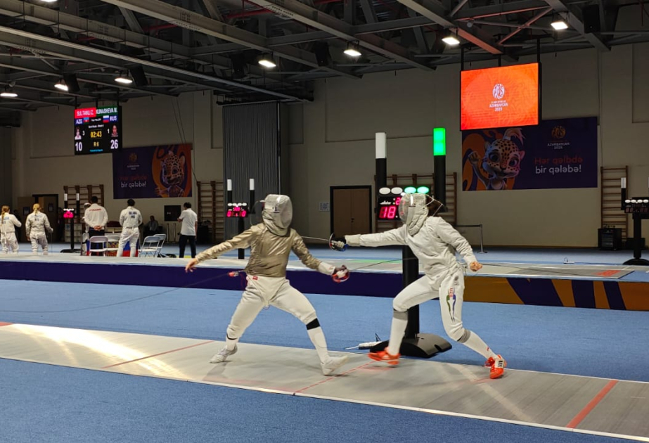 Азербайджанские фехтовальщицы вышли в финал III Игр стран СНГ