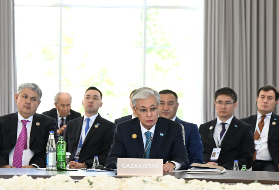 Tokayev cita a Bakhtiyar Vahabzade: “¡El turco no tiene derecho a enemistarse con otro turco!”