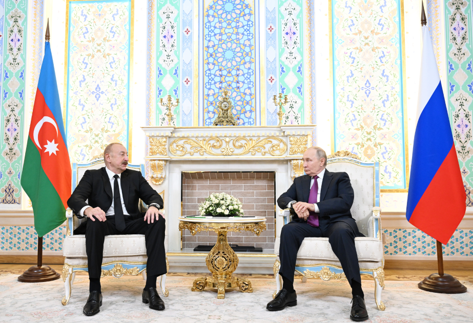 En Dusambé tuvo lugar la reunión entre el presidente de Azerbaiyán y el presidente de Rusia, en formato de encuentro cara a cara