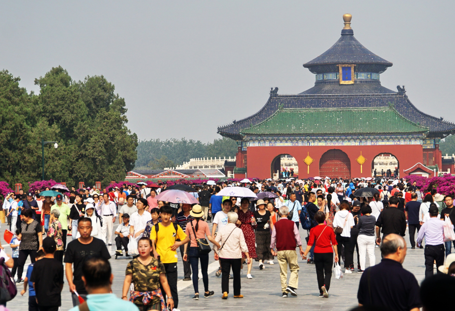 China sees 888 million domestic trips during eight-day holiday