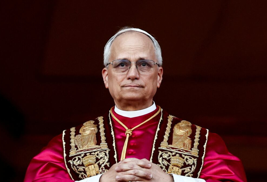 Pope urges news agencies to stand as bulwark against lies, manipulation, post-truths