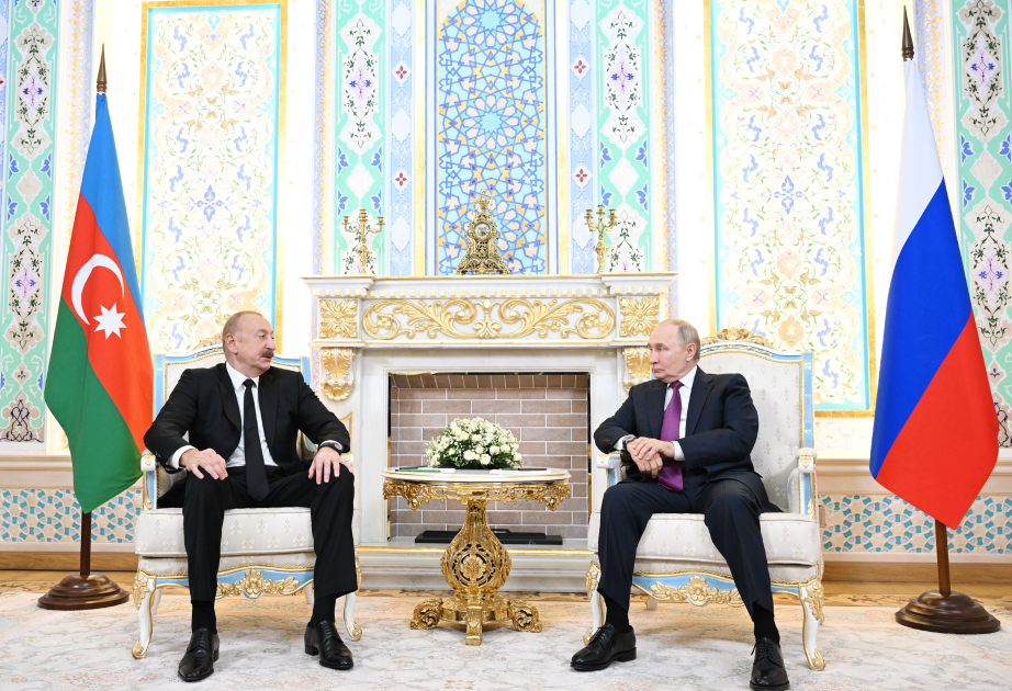 Präsident Ilham Aliyev und Präsident Wladimir Putin treffen sich zum Vier-Augen-Gespräch in Duschanbe  AKTUALISIERT VIDEO