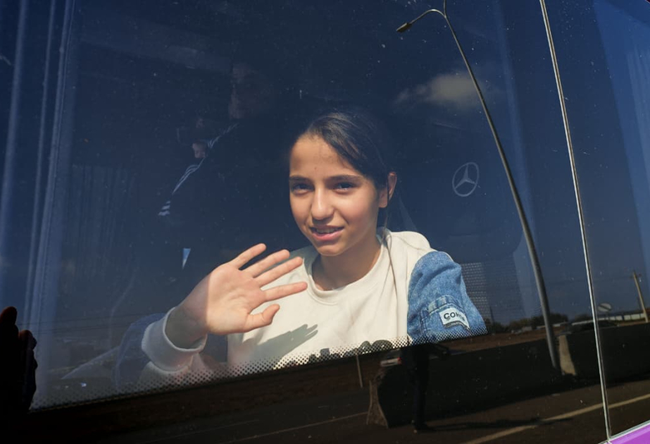 Weitere 28 Familien sind ins Dorf Vengli im Bezirk Aghdara aufgebrochen