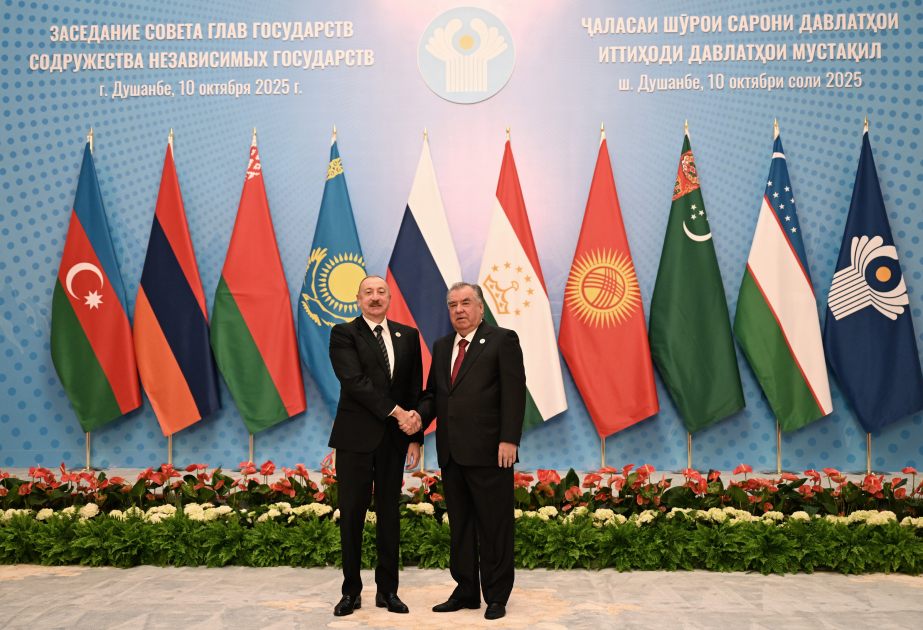 President Ilham Aliyev arrived at Palace of Nation in Dushanbe to participate in CIS Heads of State Council meeting VIDEO