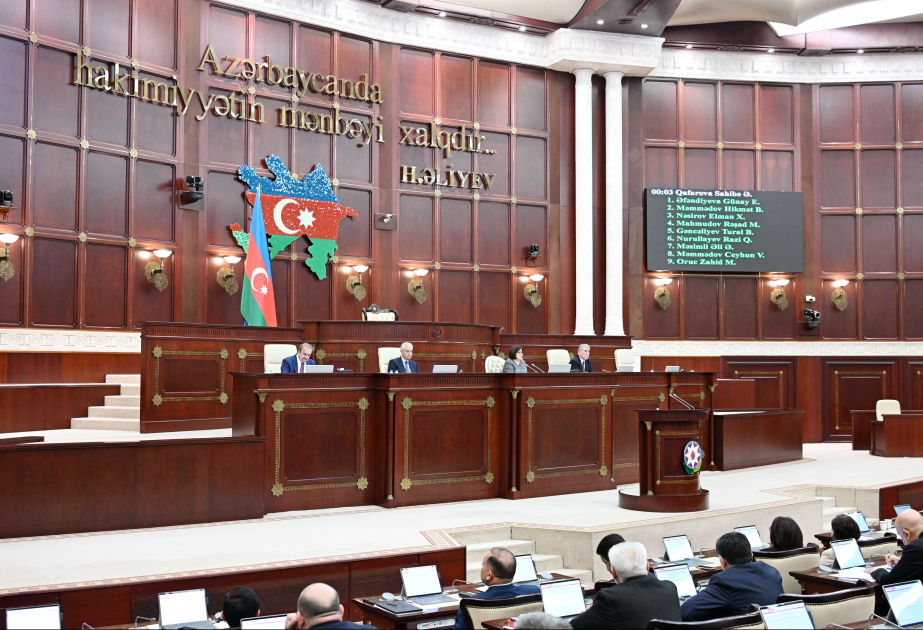 “Dövlət xidmətləri haqqında” qanun layihəsi birinci oxunuşda təsdiqlənib