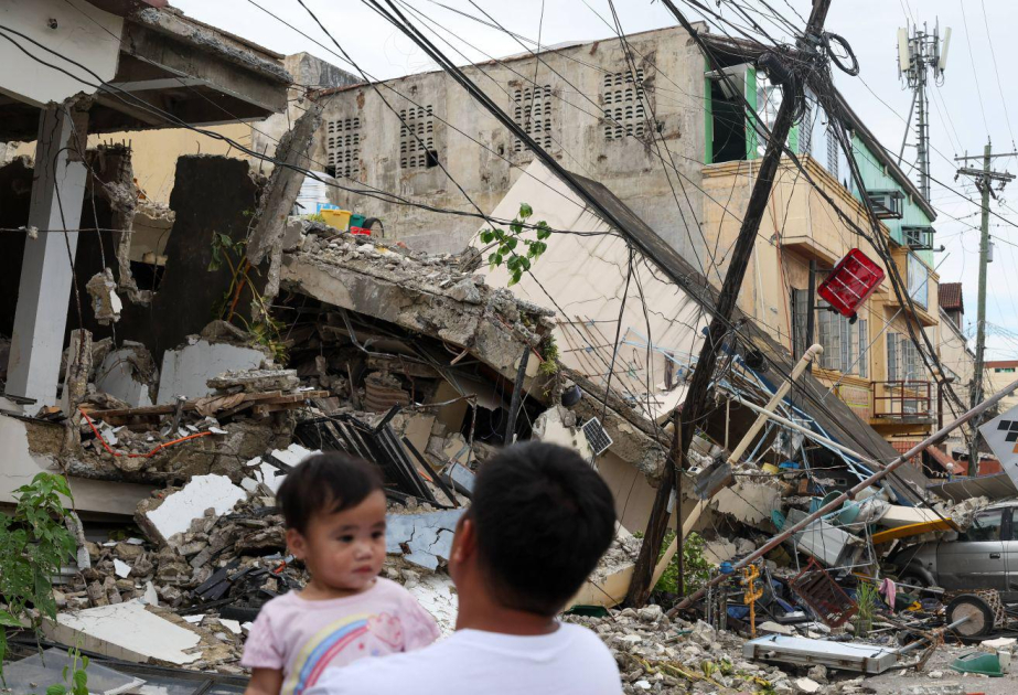 Heftiges Erdbeben erschüttert die Philippinen