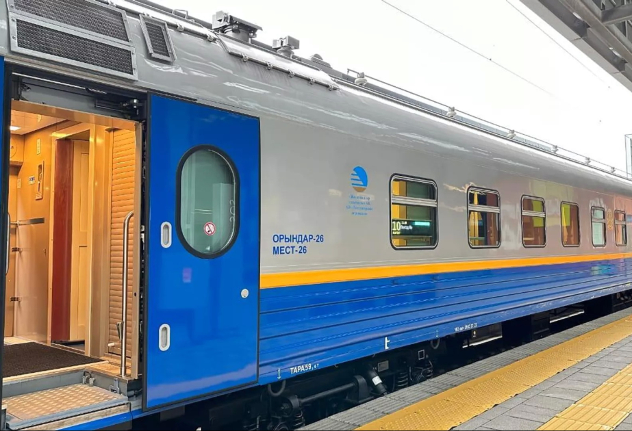 В Казахстане запущен пилотный проект Starlink в пассажирском поезде