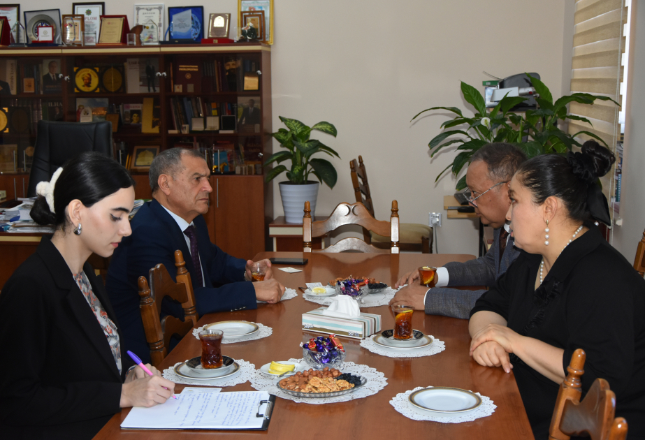 Qazaxıstan Şərqşünaslıq İnstitutunun nümayəndələri Azərbaycan Milli Kitabxanasının qonağı olublar