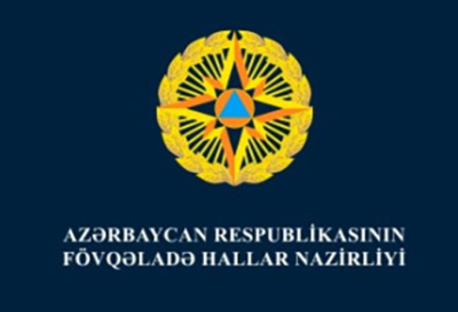 FHN əməkdaşları bağlı qapı arxasında qalan vətəndaşları xilas ediblər