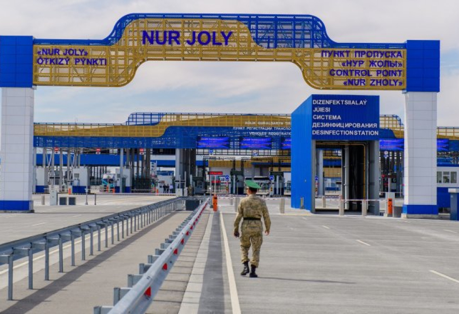На казахстанско-китайской границе образовалось скопление грузового транспорта