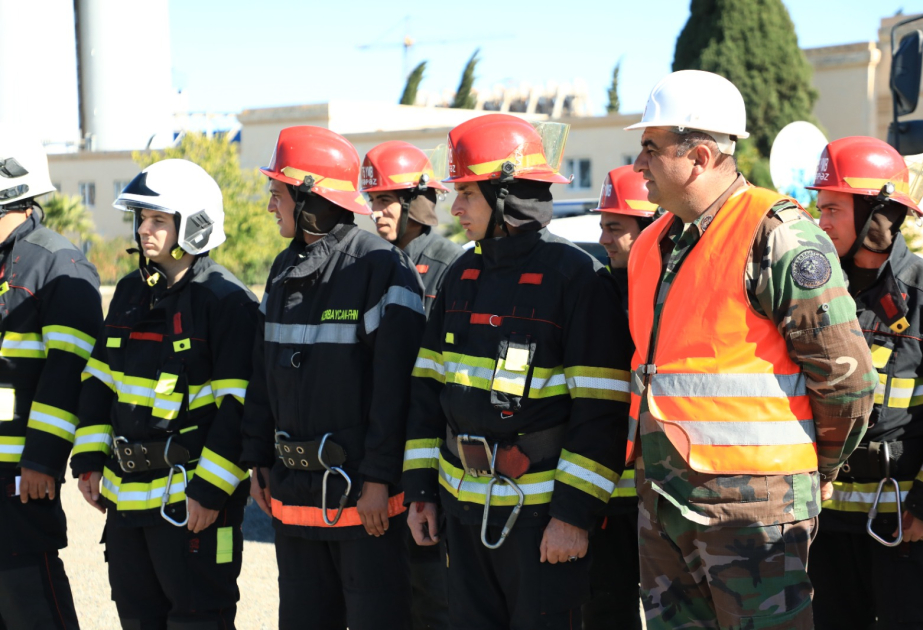 Gəncədə hərbiləşdirilməmiş mülki müdafiə qüvvələrinin xəbərdarlıq və toplanış üzrə məşqi keçirilib