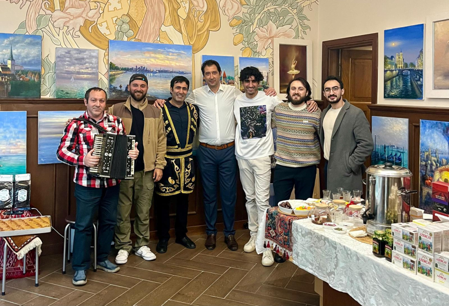 En la capital de Estonia se celebró una degustación del té azerbaiyano