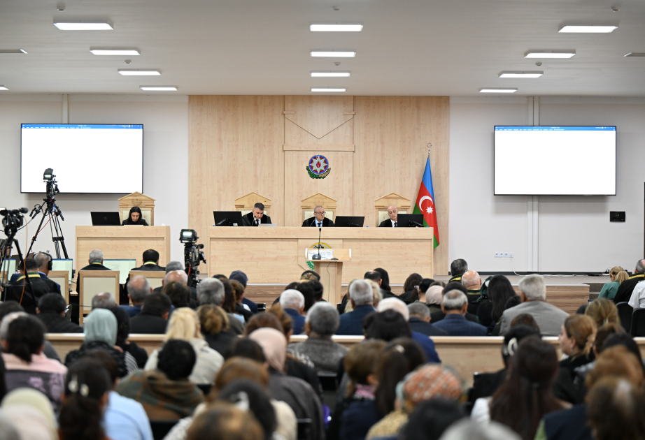 Ermənistan silahlı qüvvələrinin Azərbaycanın vaxtilə işğal altında olmuş ərazilərində icra edilməsi məqsədilə verdiyi əmrlərin şəkilləri məhkəmədə nümayiş etdirilib