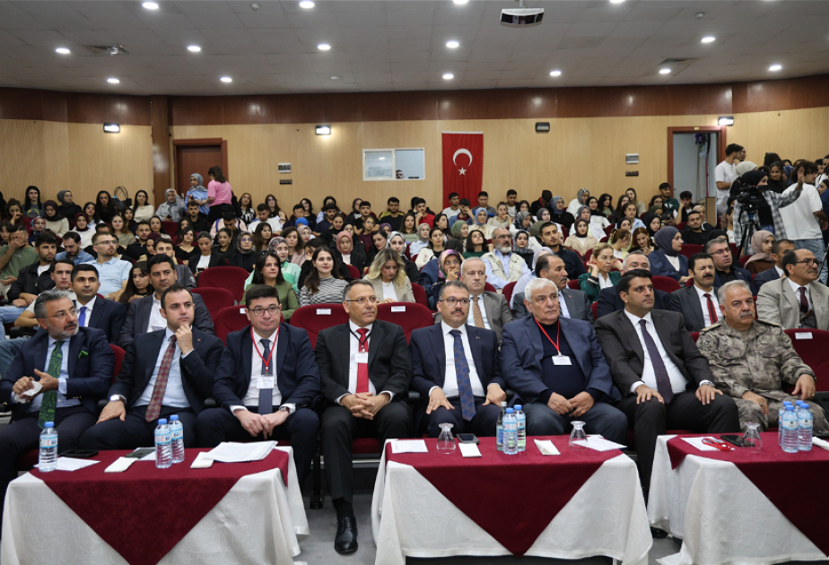 İğdırda akademik Kamal Abdullanın 75 illik yubileyi ilə bağlı konfrans keçirilib