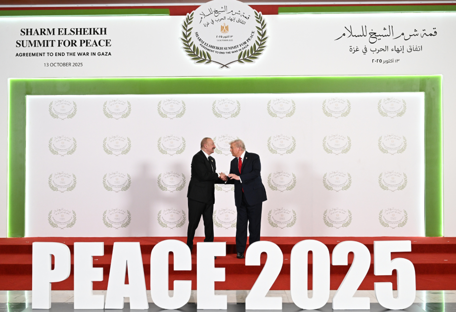 Aserbaidschans Präsident Ilham Aliyev nimmt am Nahost-Friedensgipfel teil AKTUALISIERT-7 VIDEO