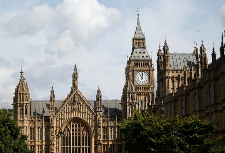 Böyük Britaniya kəşfiyyatı deputatlara mümkün xarici təsirlərlə bağlı xəbərdarlıq edib