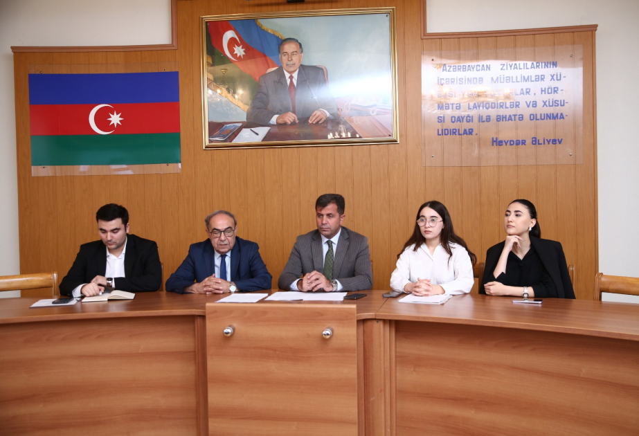 Pedaqoji Universitetdə “Brend tələbə”lərlə görüş