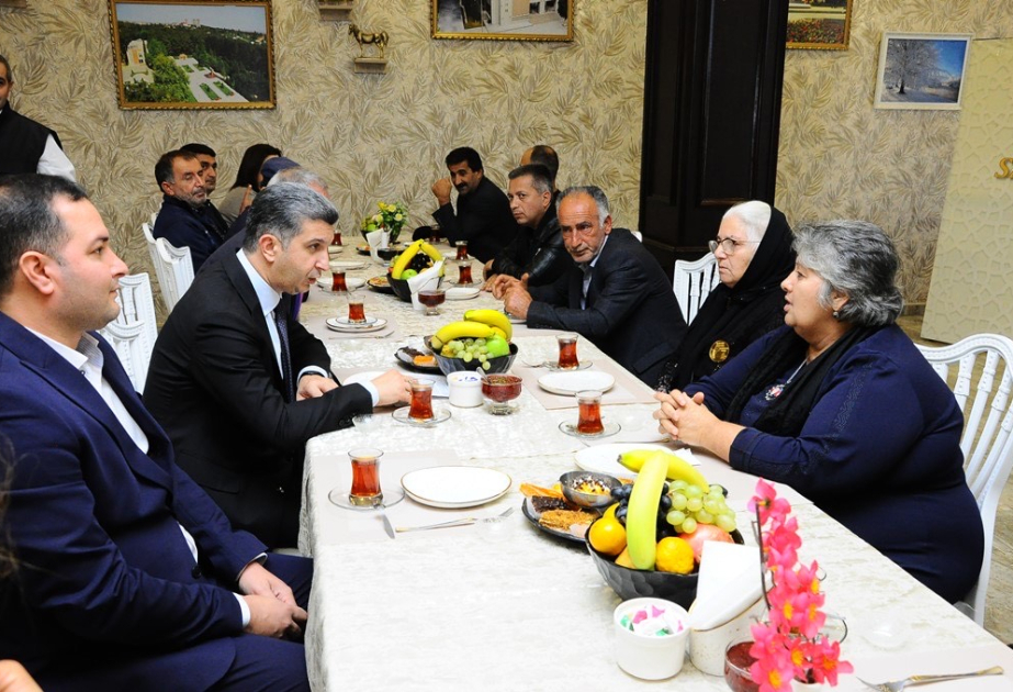 Tərtərdən olan bir qrup şəhid ailəsi Naftalanda müalicə alır