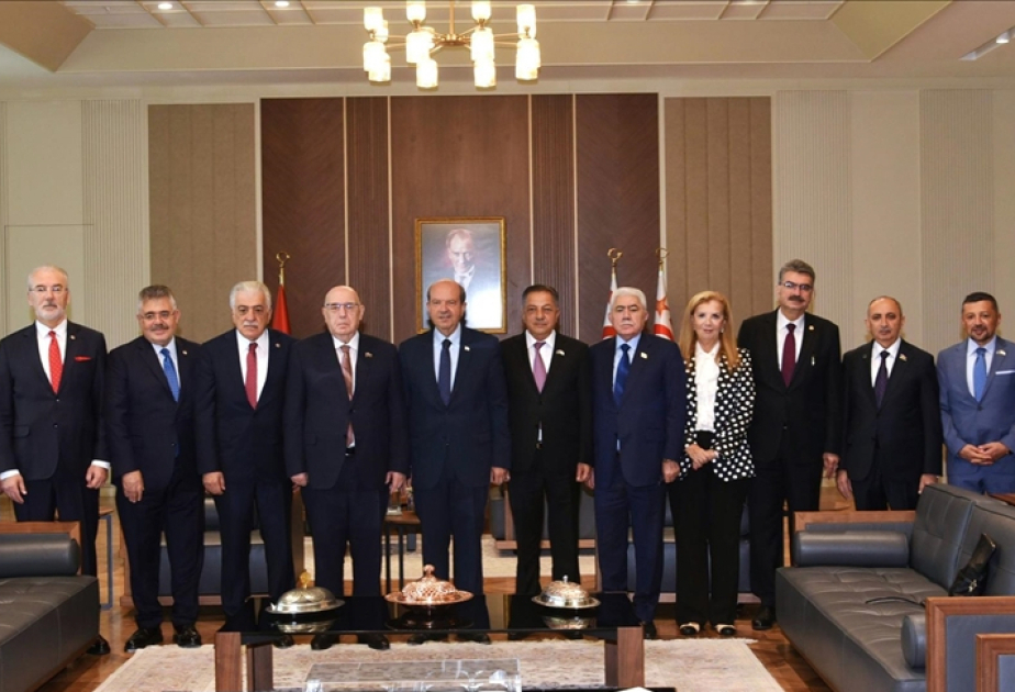 Ersin Tatar se reunió con los jefes de los grupos de amistad interparlamentarios de la República Turca del Norte de Chipre, Azerbaiyán y Türkiye