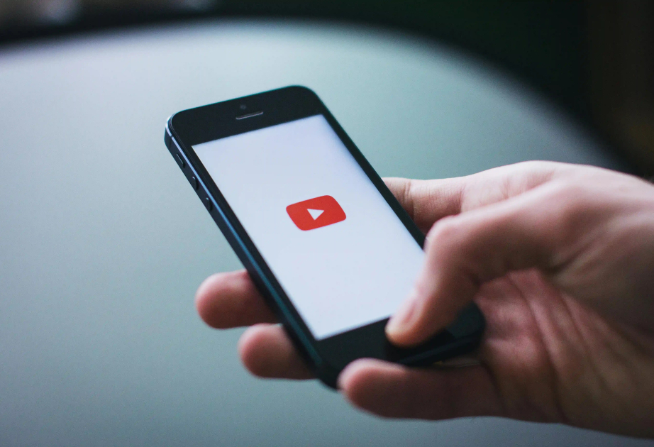 YouTube получил совершенно новый интерфейс плеера по всему миру