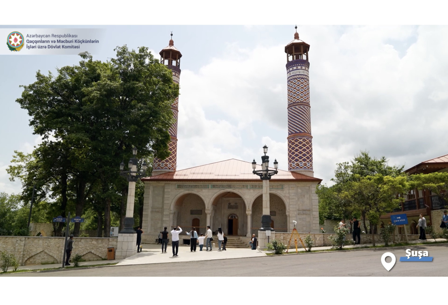 نازحون سابقون في جولة إعلامية بمدينة شوشا للاطلاع على أعمال إعادة الإعمار والفرص الاقتصادية