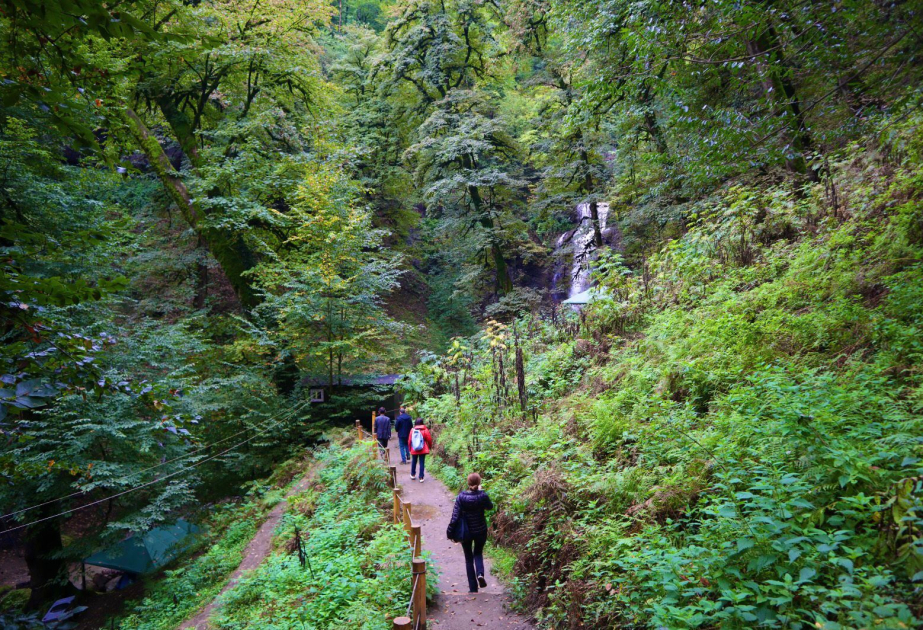 Naturjuwel von Astara – Dorf Sım VIDEO