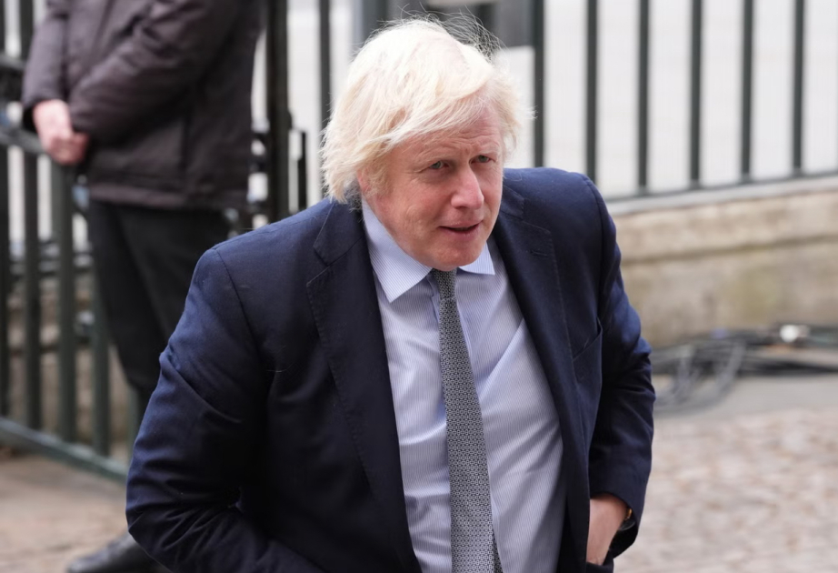 Britaniyanın sabiq hökumət başçısı kitablarını yazarkən süni intellektdən istifadə edib