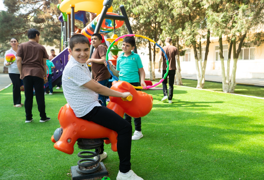 Sosial xidmət müəssisələrində əlilliyi olan 289 uşaq daimi dövlət himayəsində yaşayır