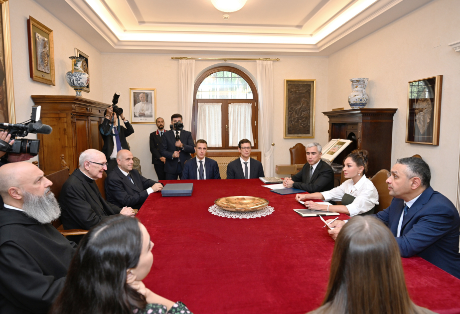 First Vice-President Mehriban Aliyeva met with Archpriest of Papal Basilica of Saint Paul Outside the Walls in Vatican
