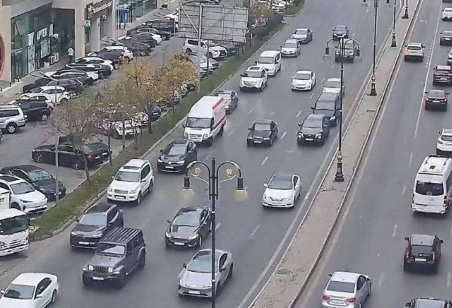 Bakının bəzi yollarında sıxlıq yaranıb