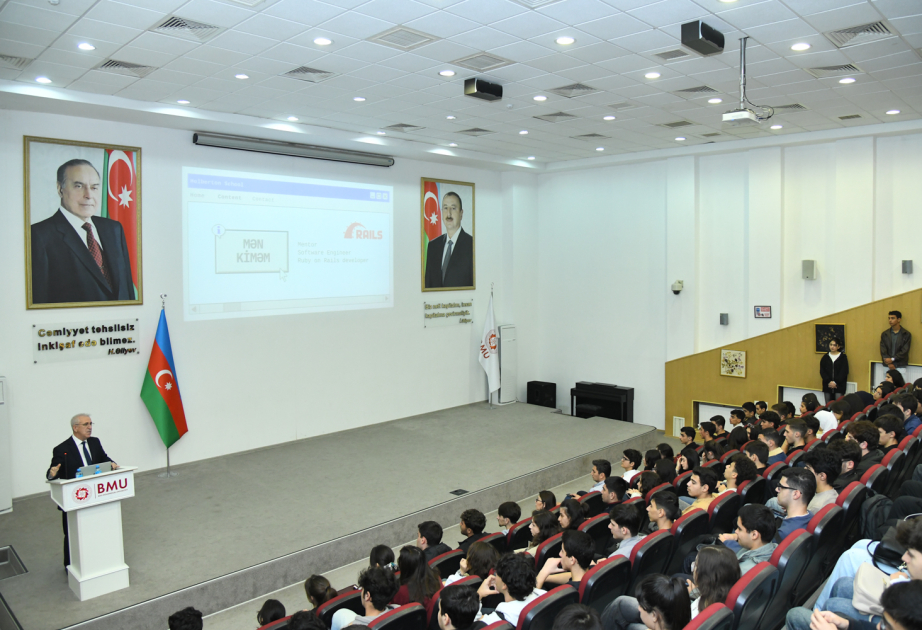 BMU tələbələri “Holberton School Azerbaijan”ın proqramları barədə məlumatlandırılıb