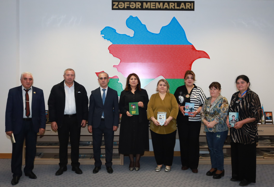 Şəhidlərə həsr olunmuş nəşrlər MEK-ə təqdim edilib