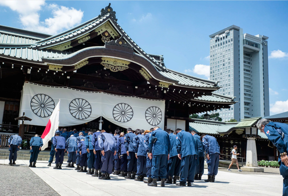 Yaponiya Baş nazirinin Yasukuni məbədinə ianə göndərməsi Çində etirazla qarşılanıb