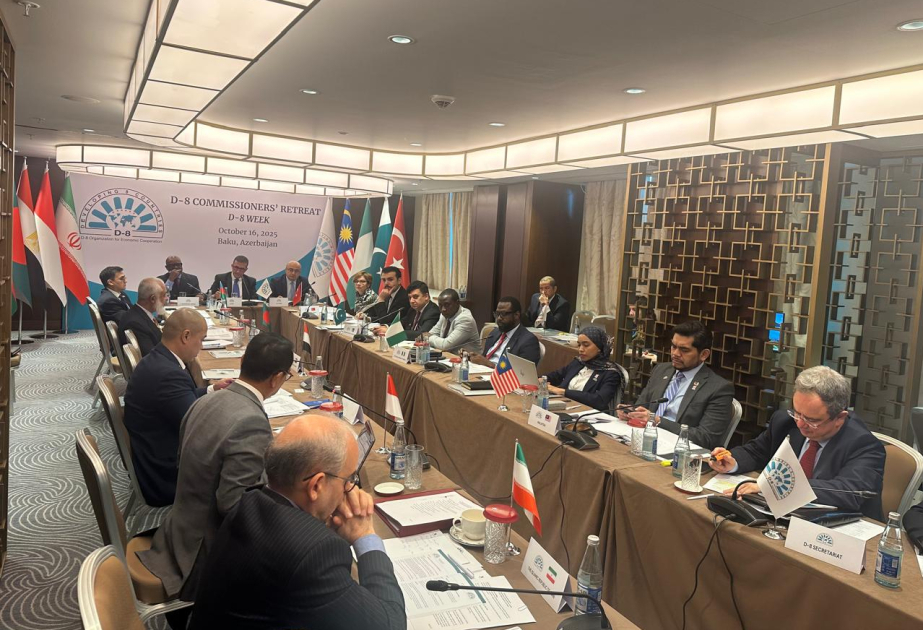 Baku hosts D-8 Commissioners’ Retreat Meeting